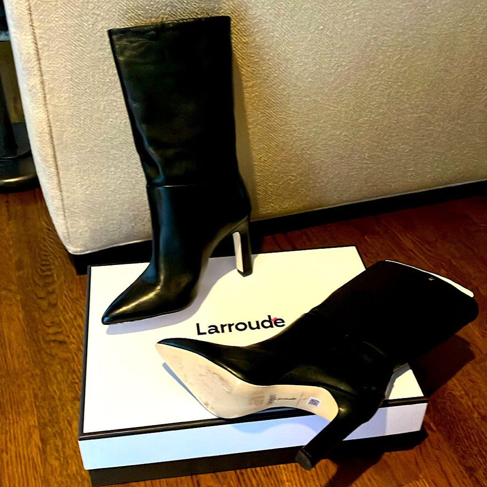 LARROUDE. The ‘Cindy’ mid-calf boot.